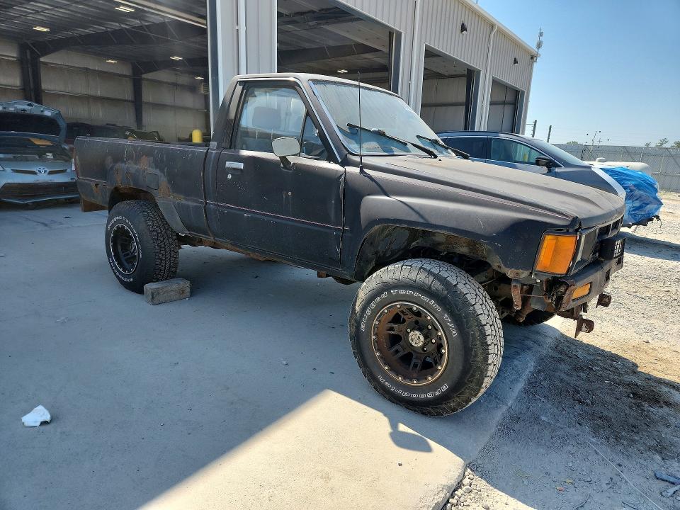 60138046 :رقم المزاد ، JT4RN63BXG0041531 vin ، 1986 Toyota Pickup مزاد بيع