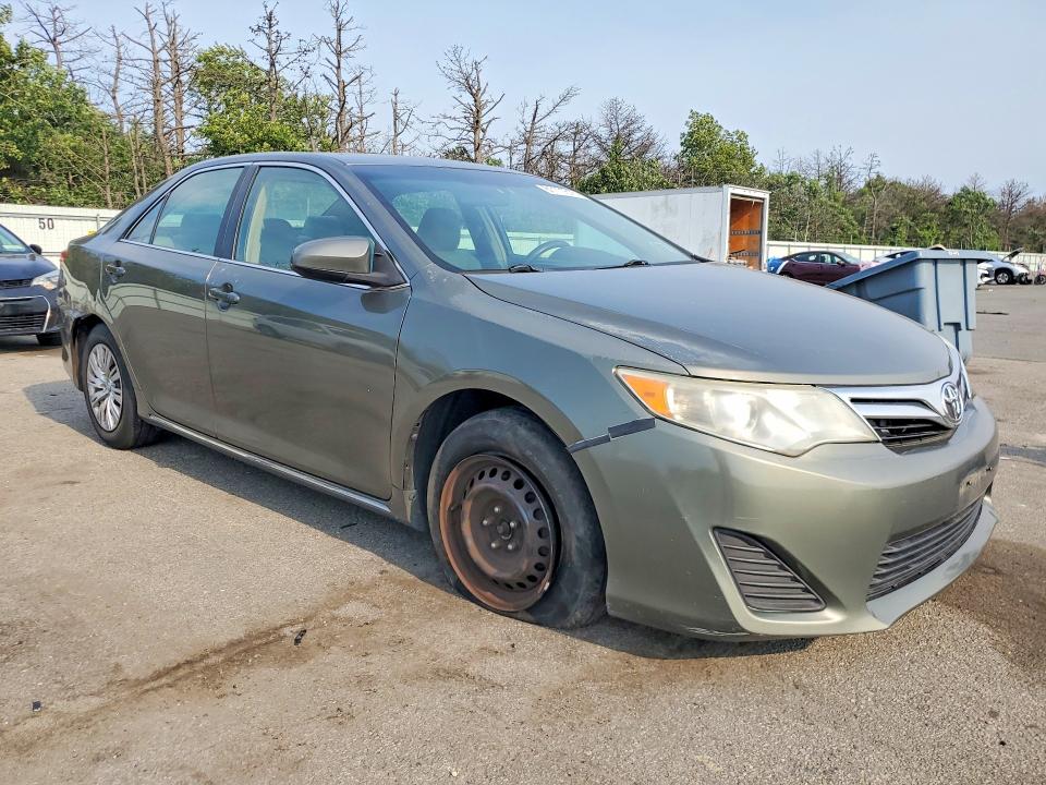2014 Toyota Camry მანქანა იყიდება აუქციონზე, vin: 4T1BF1FK1EU768152, აუქციონის ნომერი: 61111616