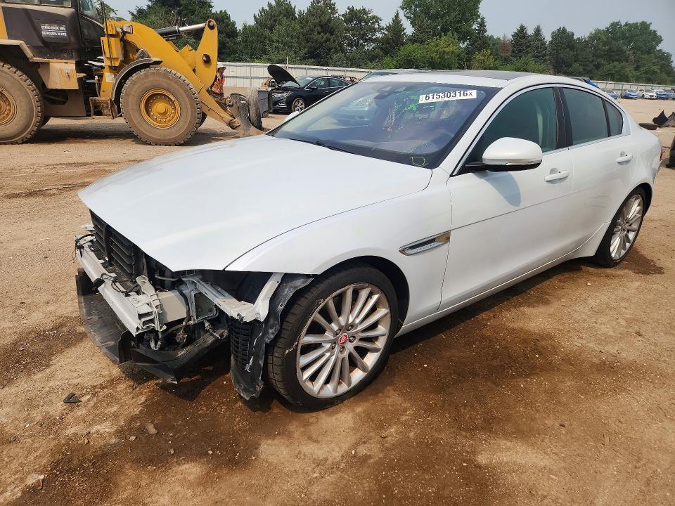 61530316 :رقم المزاد ، SAJAH4BV5HA946633 vin ، 2017 Jaguar Xe مزاد بيع