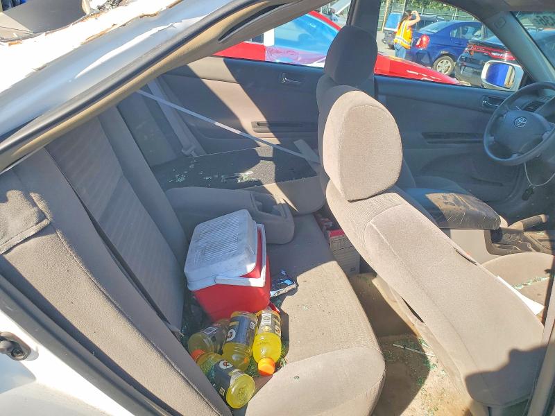 2006 Toyota Camry მანქანა იყიდება აუქციონზე, vin: 4T1BE30K26U743575, აუქციონის ნომერი: 61165436