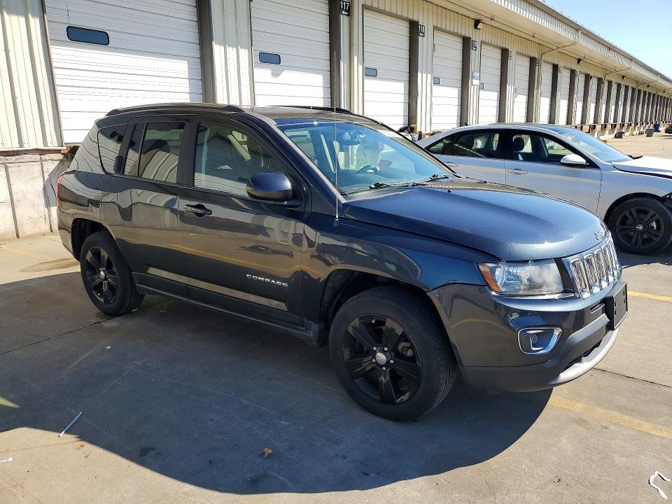 60580716 :رقم المزاد ، 1C4NJCEA2FD111205 vin ، 2015 Jeep Compass مزاد بيع