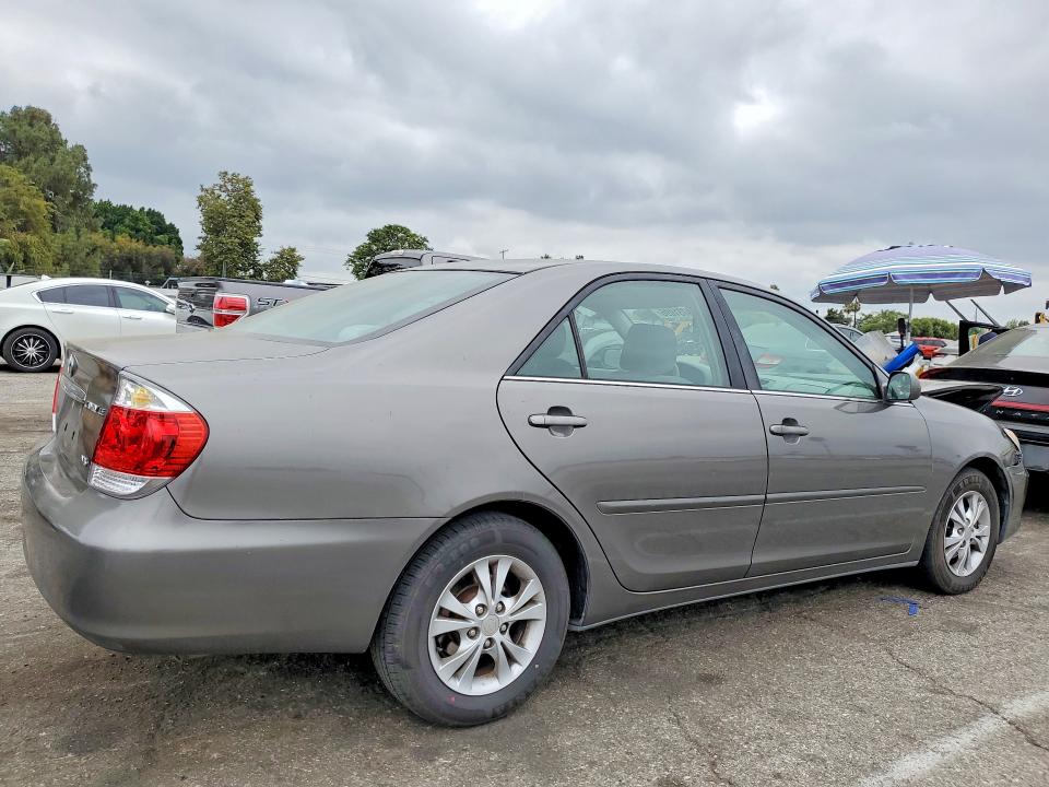 2006 Toyota Camry მანქანა იყიდება აუქციონზე, vin: 4T1BF32K96U626439, აუქციონის ნომერი: 59731096