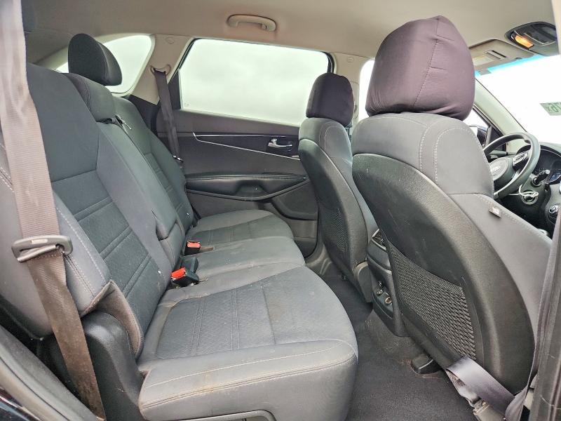 2017 Kia Sorento მანქანა იყიდება აუქციონზე, vin: 5XYPGDA56HG333398, აუქციონის ნომერი: 59312076