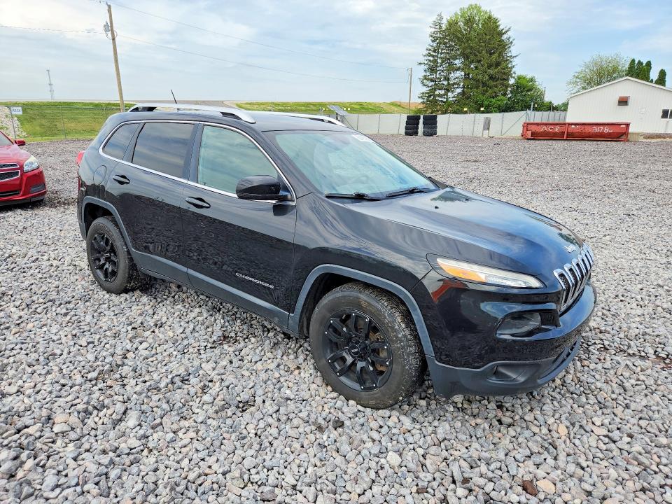 60405956 :رقم المزاد ، 1C4PJMCS5FW744943 vin ، 2015 Jeep Cherokee مزاد بيع