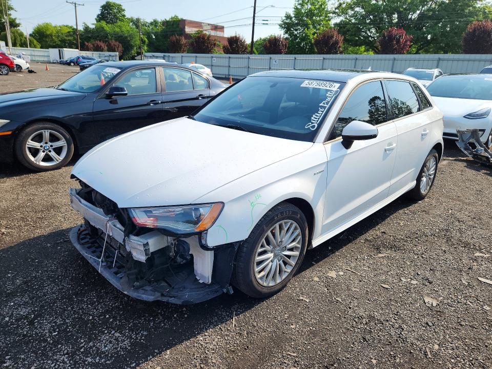 58798926 :رقم المزاد ، WAUVPBFF6GA130732 vin ، 2016 Audi A3 مزاد بيع