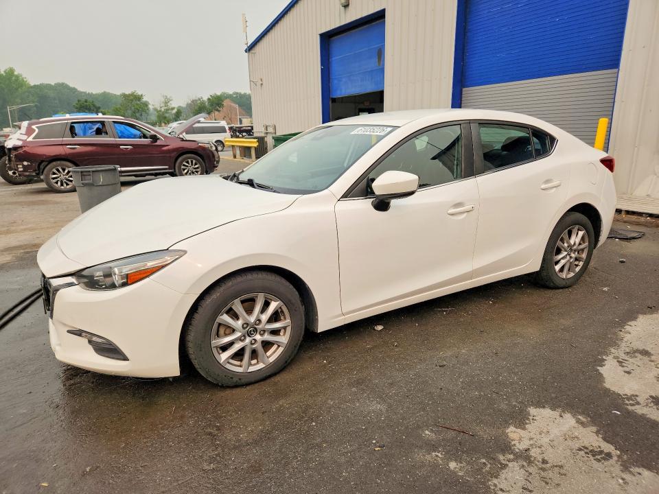 Продаж на аукціоні авто 2018 Mazda 3, vin: 3MZBN1U75JM222942, номер лоту: 61035226