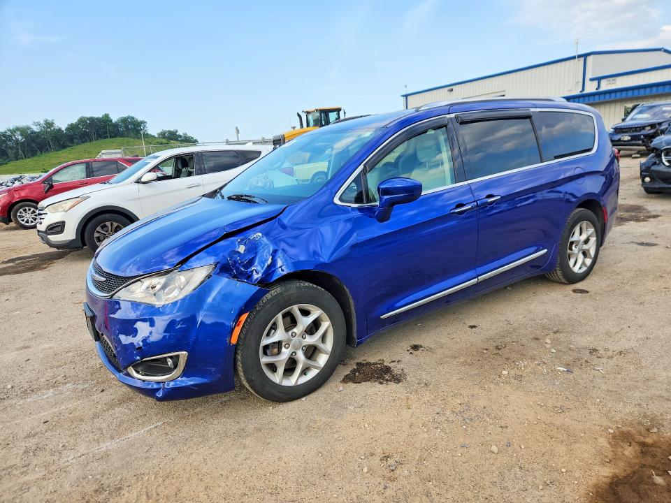 59810996 :رقم المزاد ، 2C4RC1EG5KR686944 vin ، 2019 Chrysler Pacifica مزاد بيع