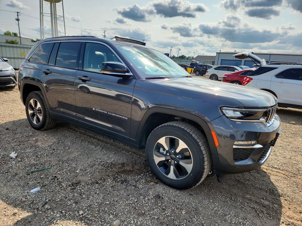 Продаж на аукціоні авто 2024 Jeep Grand Cherokee, vin: 1C4RJYB69R8518241, номер лоту: 62289876