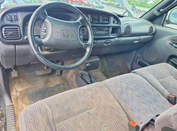 2001 Dodge Ram 1500 მანქანა იყიდება აუქციონზე, vin: 3B7HF13Y21G237966, აუქციონის ნომერი: 58010776