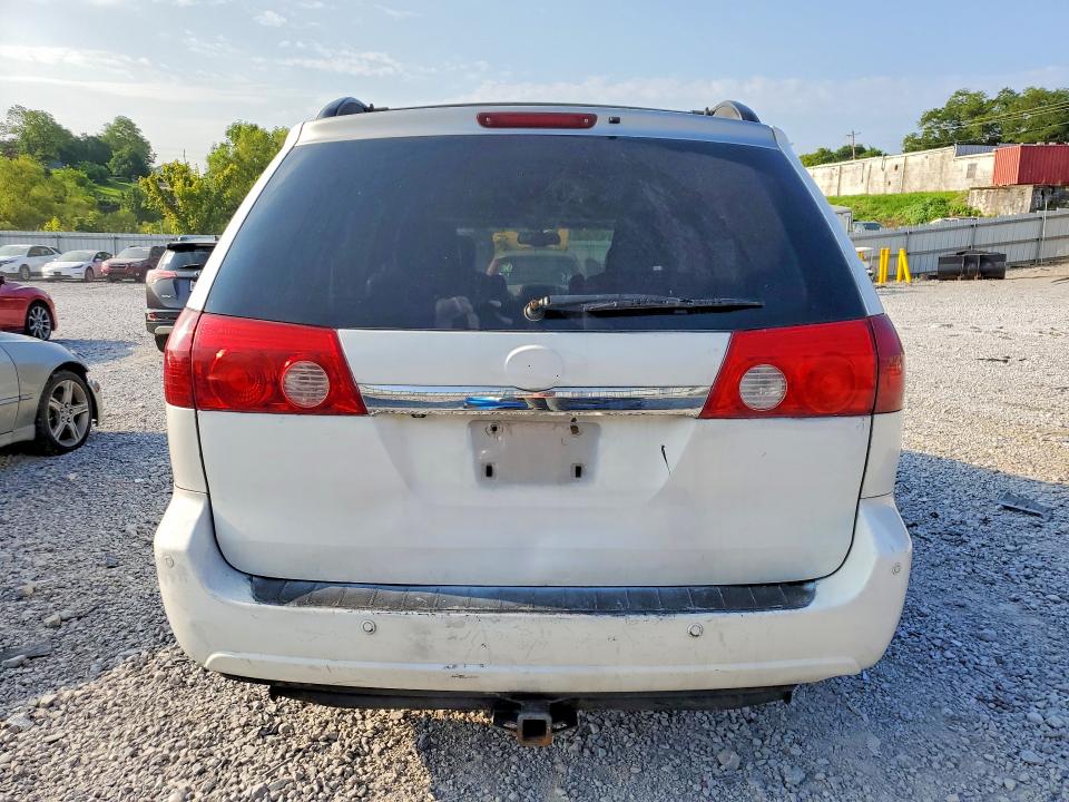 2005 Toyota Sienna მანქანა იყიდება აუქციონზე, vin: 5TDZA22C35S342523, აუქციონის ნომერი: 61721336