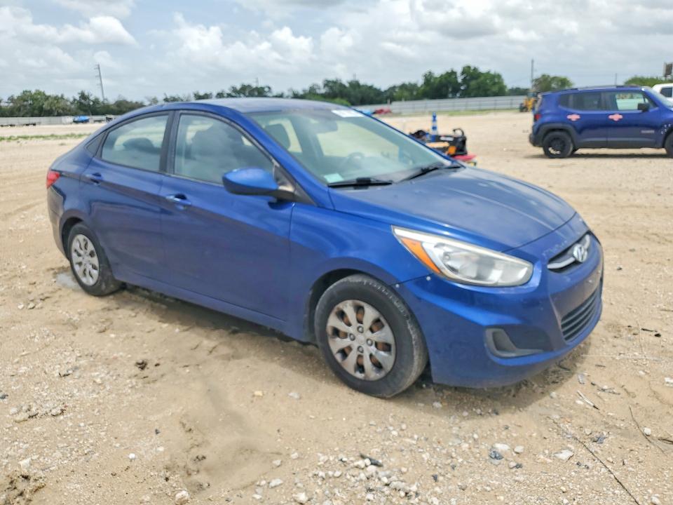 2015 Hyundai Accent მანქანა იყიდება აუქციონზე, vin: KMHCT4AE3FU806952, აუქციონის ნომერი: 60718926