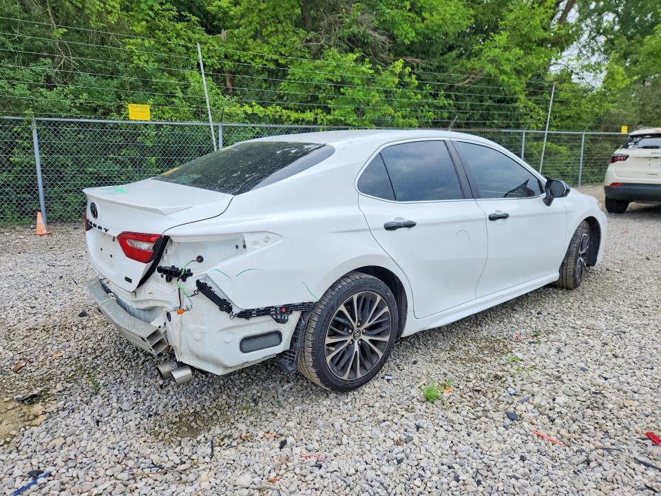2018 Toyota Camry მანქანა იყიდება აუქციონზე, vin: 4T1B11HK6JU641452, აუქციონის ნომერი: 60435976