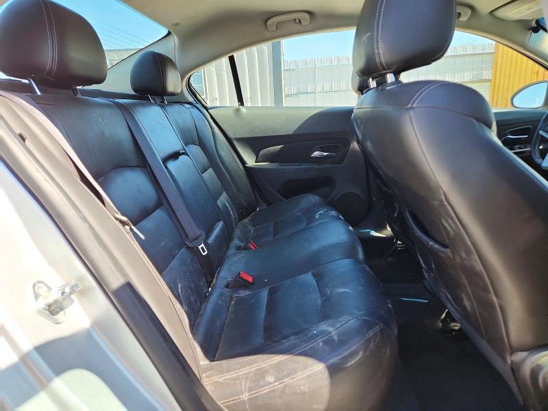 63137996 :رقم المزاد ، 1G1PE5SB0F7186319 vin ، 2015 Chevrolet Cruze مزاد بيع