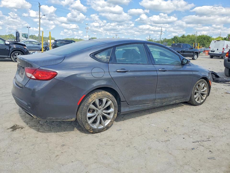 61422396 :رقم المزاد ، 1C3CCCBG3FN522282 vin ، 2015 Chrysler 200 مزاد بيع