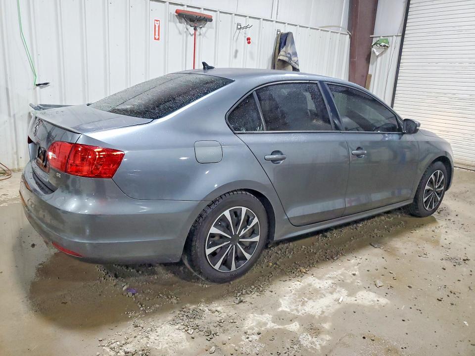 60742146 :رقم المزاد ، 3VWD17AJ9EM246464 vin ، 2014 Volkswagen Jetta مزاد بيع