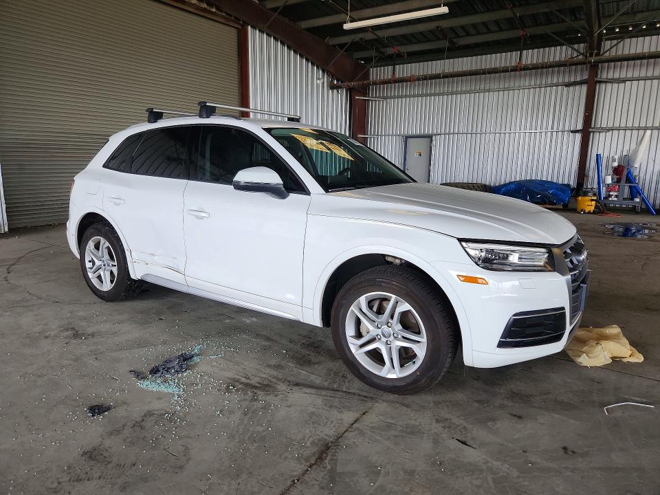 60402666 :رقم المزاد ، WA1ANAFY4J2182584 vin ، 2018 Audi Q5 مزاد بيع