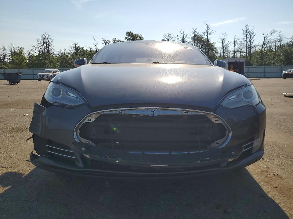Продажа на аукционе авто 2014 Tesla Model S, vin: 5YJSA1H29EFP65282, номер лота: 61115346