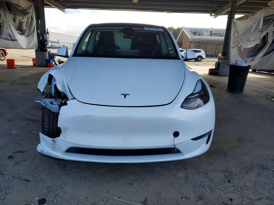 60818496 :رقم المزاد ، 7SAYGDEE8PA139198 vin ، 2023 Tesla Model Y مزاد بيع