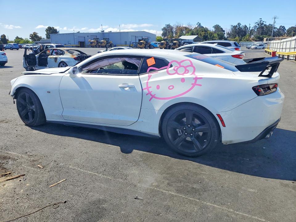 60329526 :رقم المزاد ، 1G1FB1RS4J0189809 vin ، 2018 Chevrolet Camaro مزاد بيع