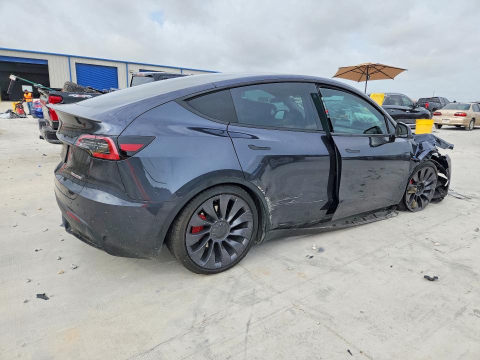 Продаж на аукціоні авто 2024 Tesla Model Y, vin: 7SAYGDEF2RA312273, номер лоту: 61484166