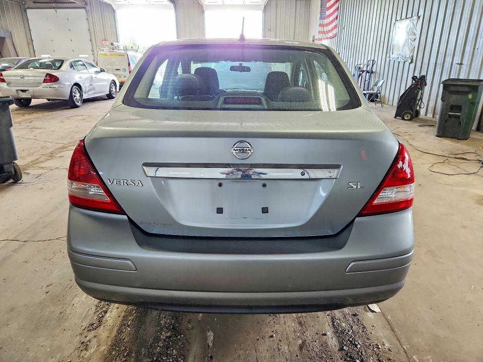 61247176 :رقم المزاد ، 3N1BC11EX8L365741 vin ، 2008 Nissan Versa مزاد بيع