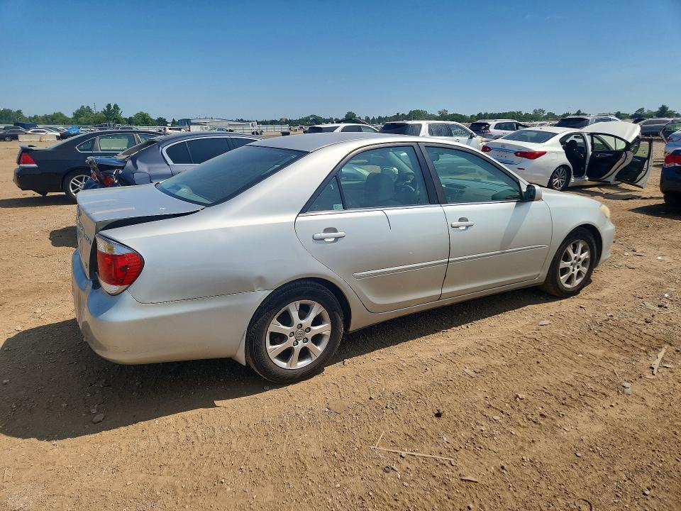 60014806 :رقم المزاد ، 4T1BF30K65U087893 vin ، 2005 Toyota Camry مزاد بيع