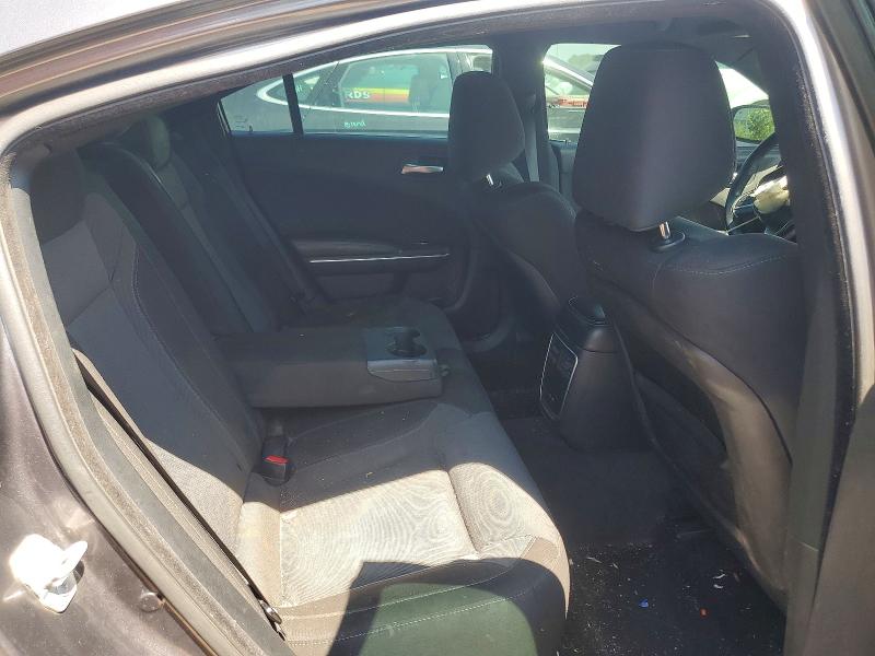 60040676 :رقم المزاد ، 2C3CDXHG3FH835627 vin ، 2015 Dodge Charger مزاد بيع