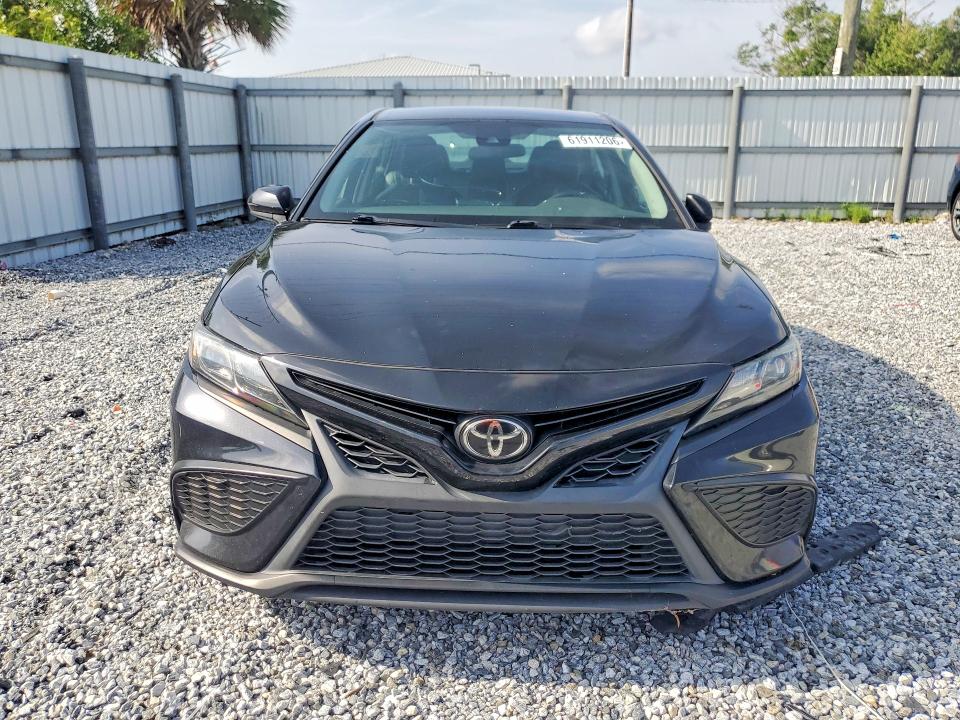 Продаж на аукціоні авто 2021 Toyota Camry, vin: 4T1G11AK5MU523929, номер лоту: 61911206