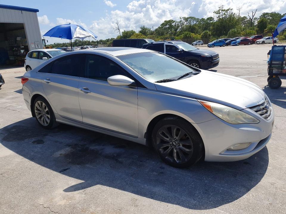 61735226 :رقم المزاد ، 5NPEC4AC7BH277778 vin ، 2011 Hyundai Sonata مزاد بيع