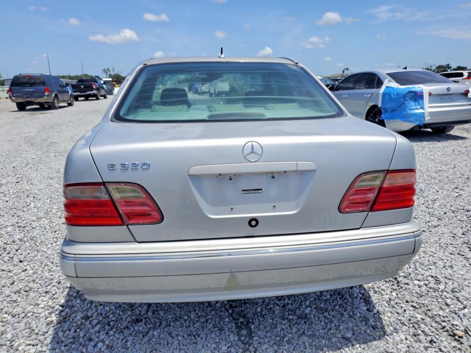 Auction sale of the 2000 Mercedes-benz E, vin: WDBJF65J4YB083793, lot number: 62301846