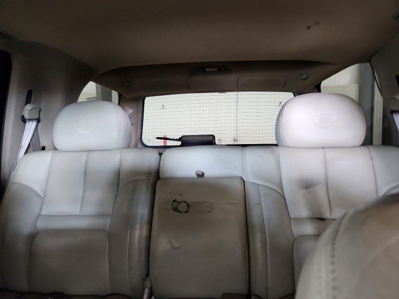 2000 Cadillac Escalade მანქანა იყიდება აუქციონზე, vin: 1GYEK63R8YR207931, აუქციონის ნომერი: 59744446