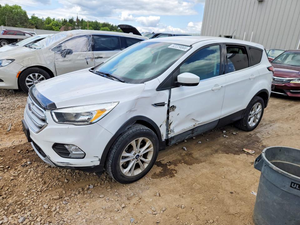 2017 Ford Escape მანქანა იყიდება აუქციონზე, vin: 1FMCU9GD0HUC32273, აუქციონის ნომერი: 62229866