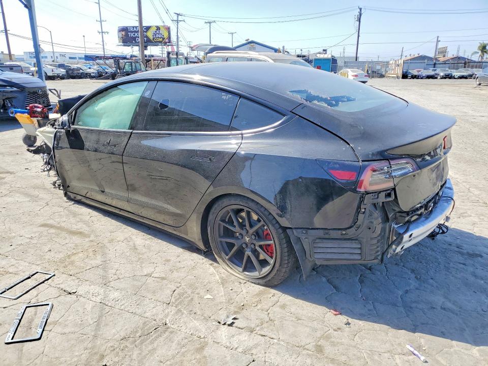 62549986 :رقم المزاد ، 5YJ3E1EA1MF092281 vin ، 2021 Tesla Model 3 مزاد بيع