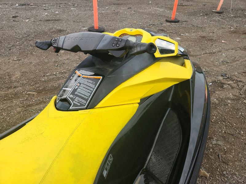 61845176 :رقم المزاد ، YDV39813E616 vin ، 2016 Sea-doo Gtr215 مزاد بيع