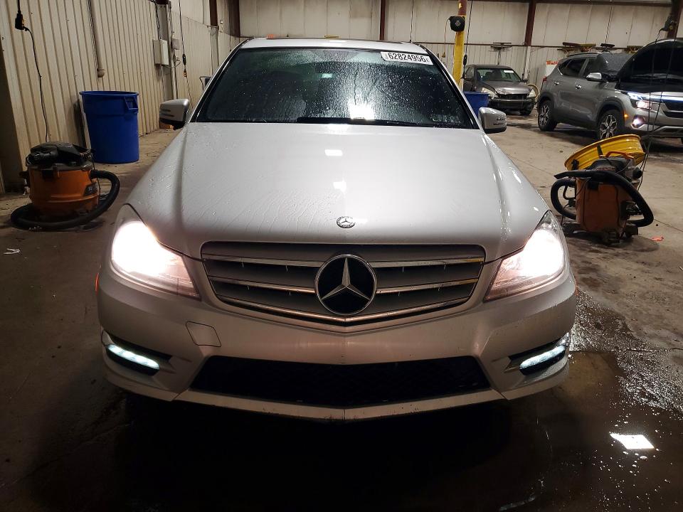 62824956 :رقم المزاد ، WDDGF8AB4DA840817 vin ، 2013 Mercedes-benz C مزاد بيع