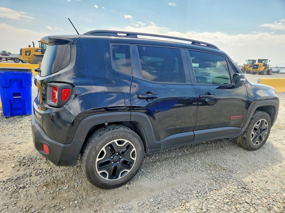 63245976 :رقم المزاد ، ZACCJBCT9GPD13418 vin ، 2016 Jeep Renegade مزاد بيع