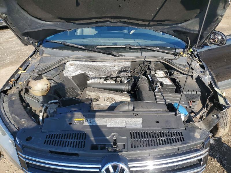 60461436 :رقم المزاد ، WVGBV7AX2HK029199 vin ، 2017 Volkswagen Tiguan مزاد بيع
