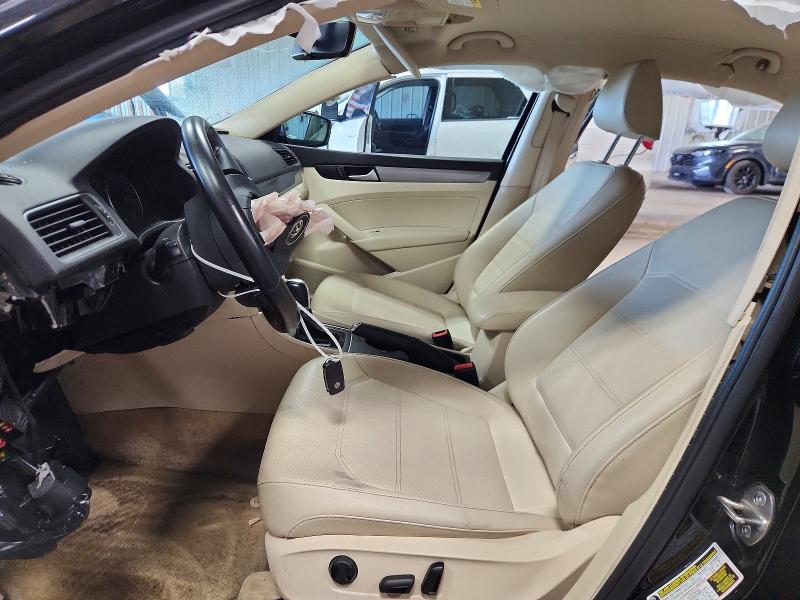 61851476 :رقم المزاد ، 1VWAS7A33FC111761 vin ، 2015 Volkswagen Passat مزاد بيع
