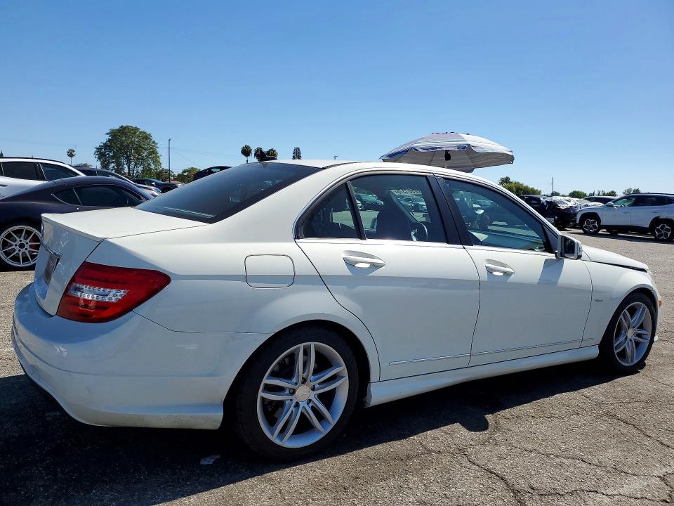Продажа на аукционе авто 2012 Mercedes-benz C, vin: WDDGF4HB9CA602510, номер лота: 60901576