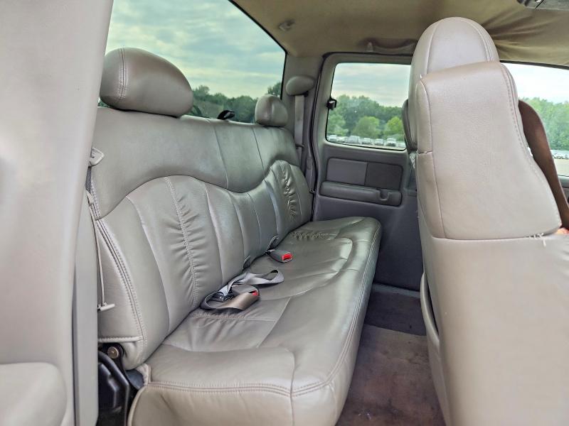 60614056 :رقم المزاد ، 2GTEC19T111174956 vin ، 2001 Gmc New Sierra مزاد بيع