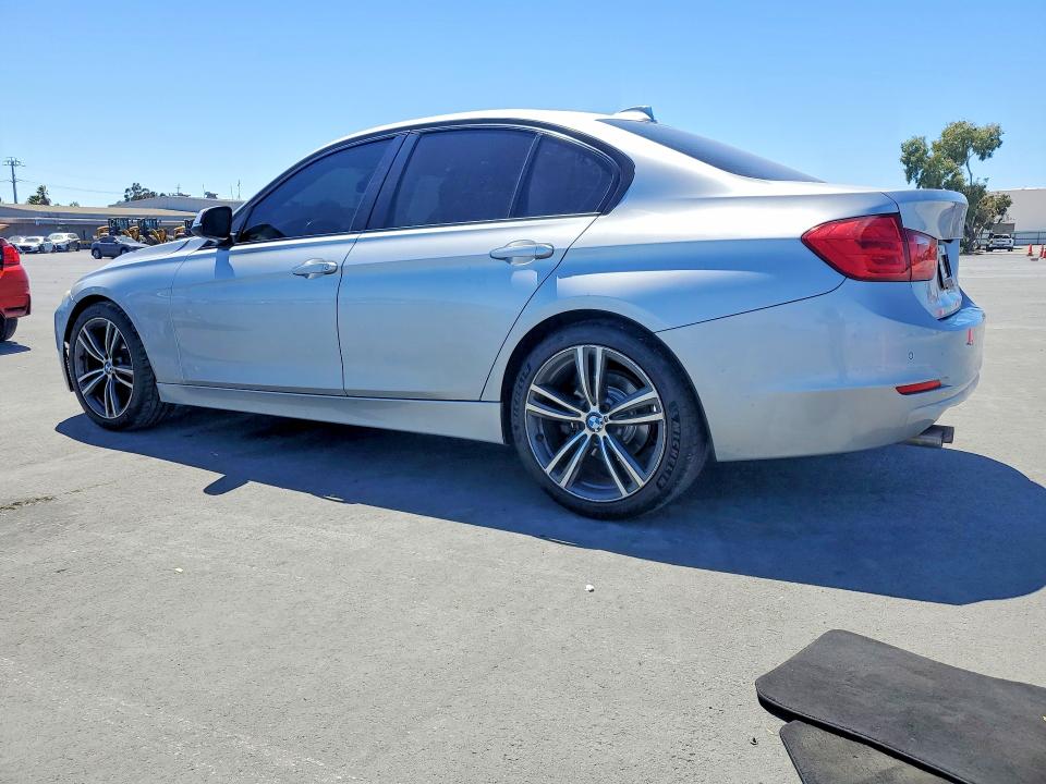 63165946 :رقم المزاد ، WBA3A5G56ENP27160 vin ، 2014 Bmw 328 مزاد بيع