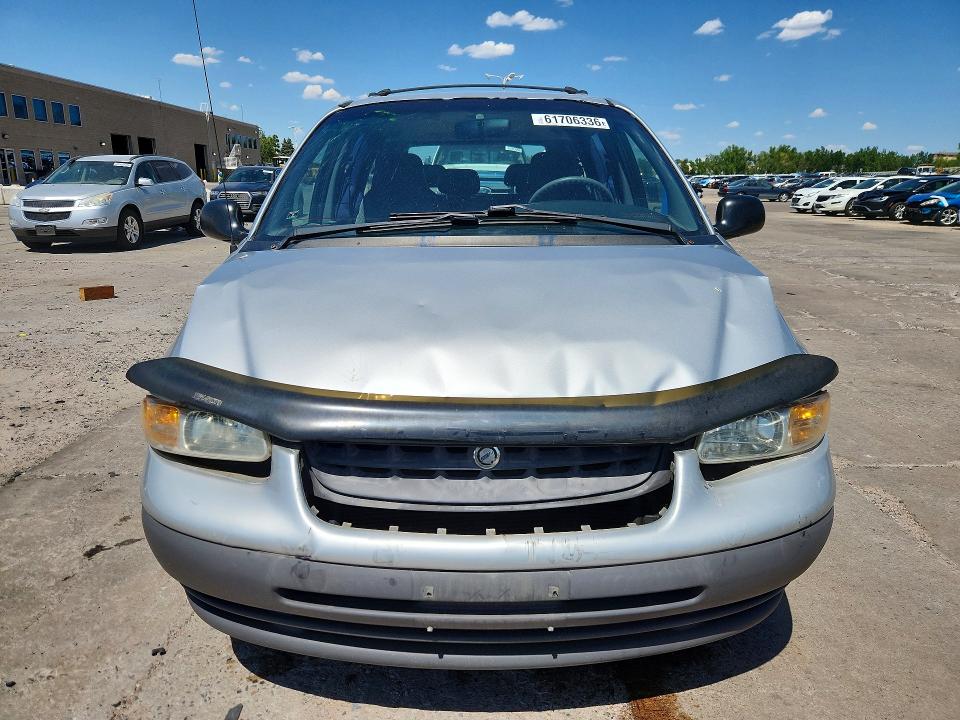 Продажа на аукционе авто 2000 Chrysler Voyager, vin: 2C4GJ2534YR647657, номер лота: 61706336