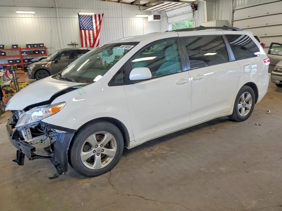 Продажа на аукционе авто 2013 Toyota Sienna, vin: 5TDKK3DC2DS382642, номер лота: 58879496