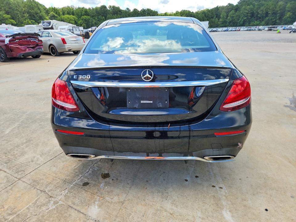 60411936 :رقم المزاد ، WDDZF4JB9HA069276 vin ، 2017 Mercedes-benz E مزاد بيع