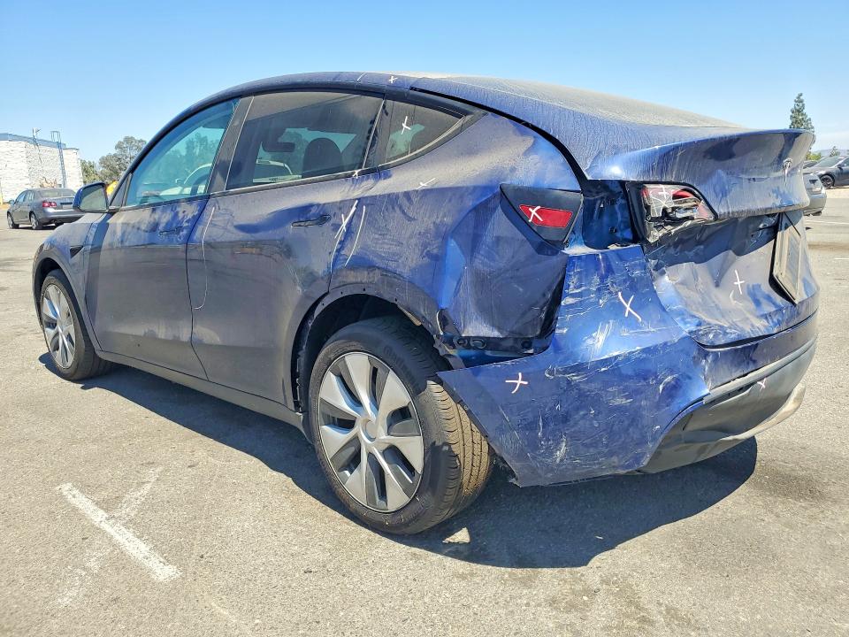 2024 Tesla Model Y მანქანა იყიდება აუქციონზე, vin: 7SAYGDEE4RF083704, აუქციონის ნომერი: 62931756
