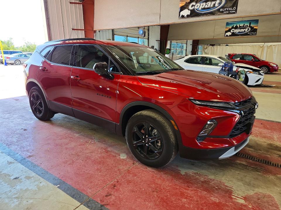 Продажа на аукционе авто 2025 Chevrolet Blazer, vin: 3GNKBHR4XSS208476, номер лота: 60446876
