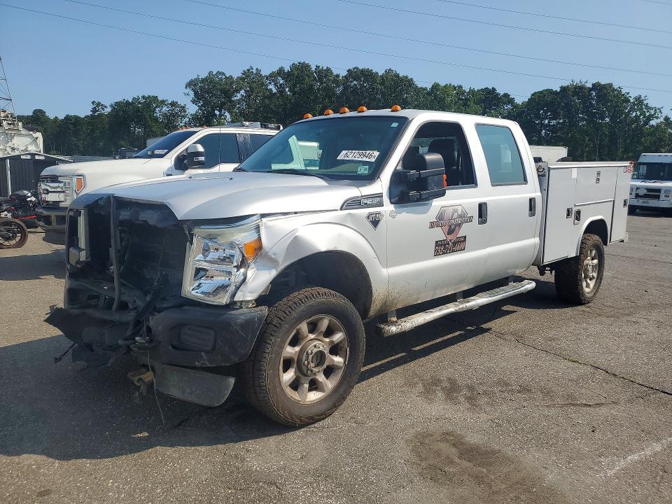 62129946 :رقم المزاد ، 1FT8W3B60FED48591 vin ، 2015 Ford F350 مزاد بيع