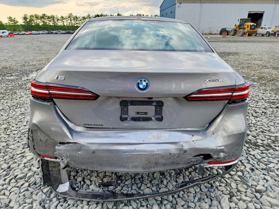 62945836 :رقم المزاد ، WBY33HG09TCW46860 vin ، 2026 Bmw I5 مزاد بيع