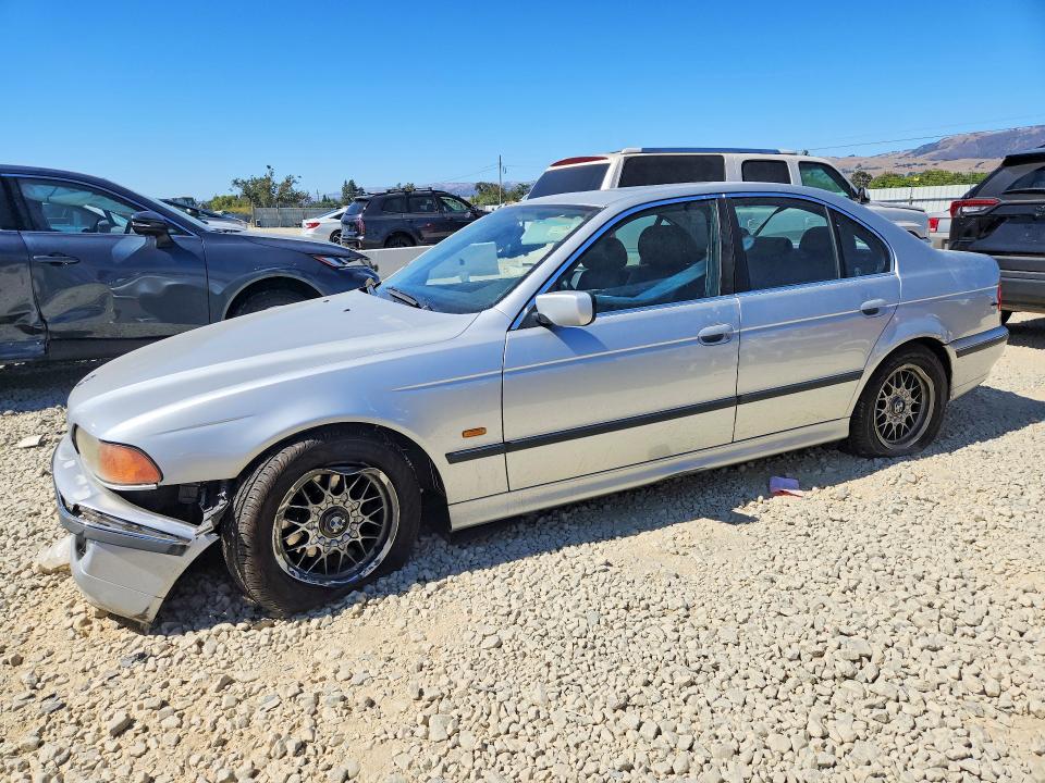 1999 Bmw 528 მანქანა იყიდება აუქციონზე, vin: WBADM6337XBY32073, აუქციონის ნომერი: 63765426