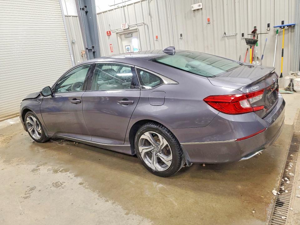 60133886 :رقم المزاد ، 1HGCV1F49JA232818 vin ، 2018 Honda Accord مزاد بيع